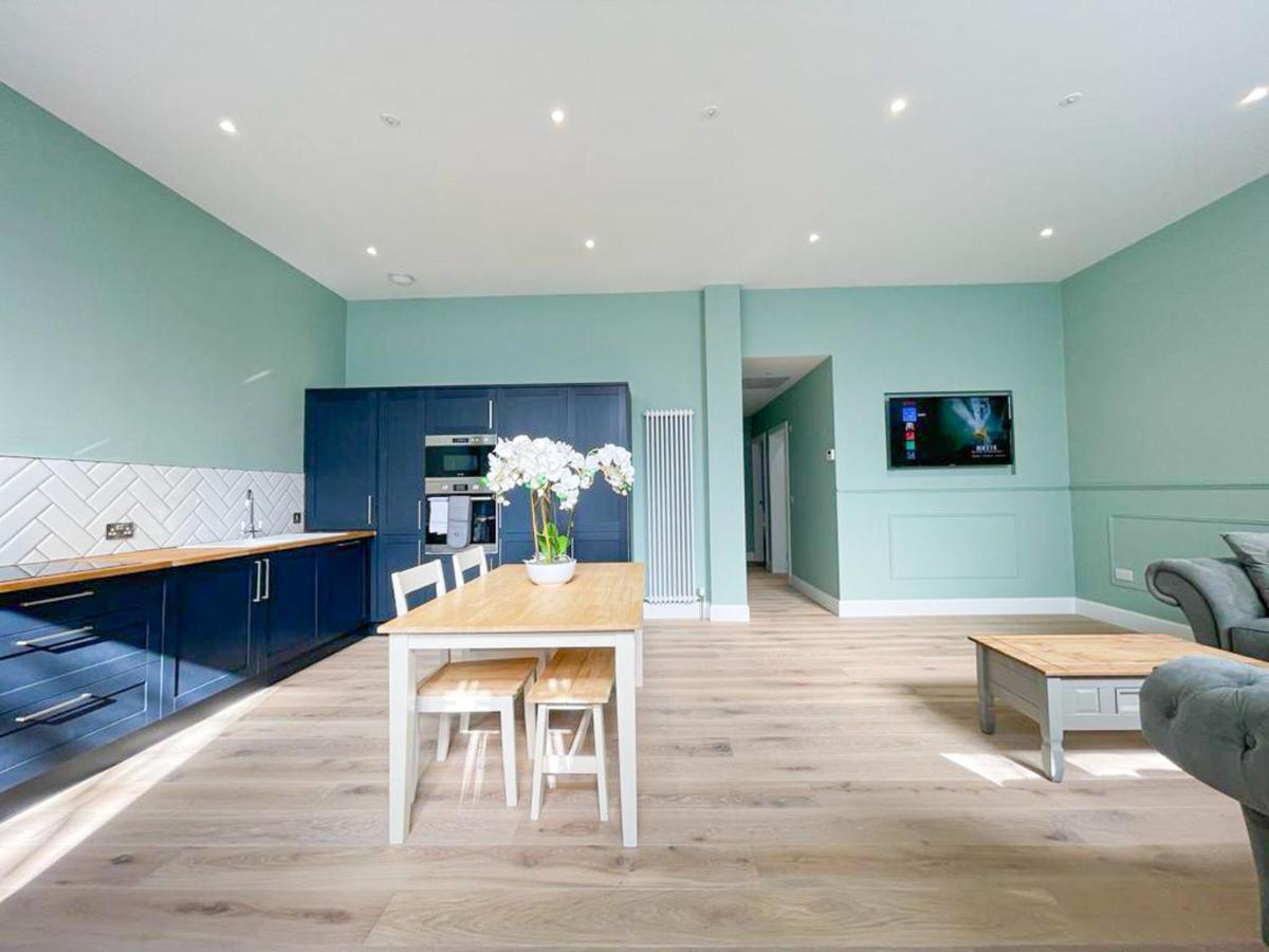 דירות אדינבורו Beautiful 2Br, Private Entry In Vibrant Leith מראה חיצוני תמונה