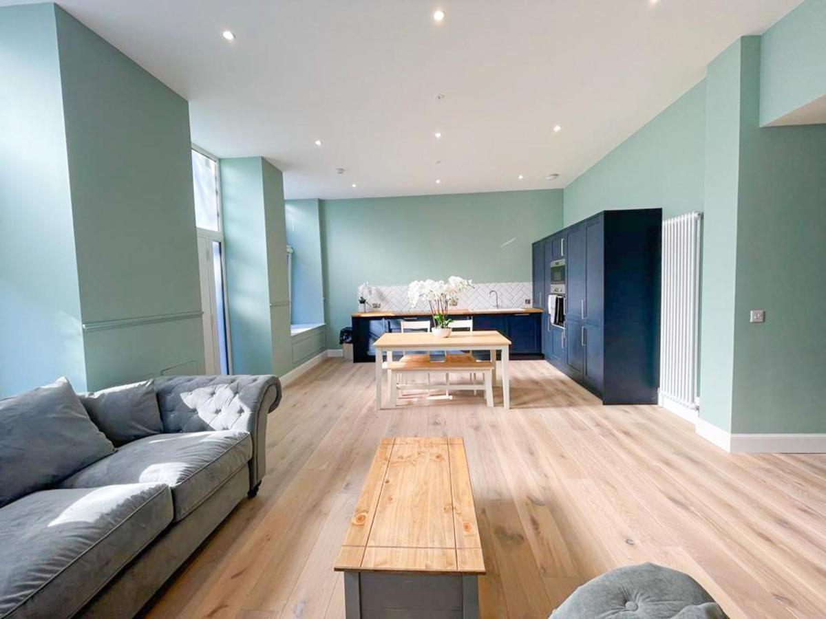 דירות אדינבורו Beautiful 2Br, Private Entry In Vibrant Leith מראה חיצוני תמונה