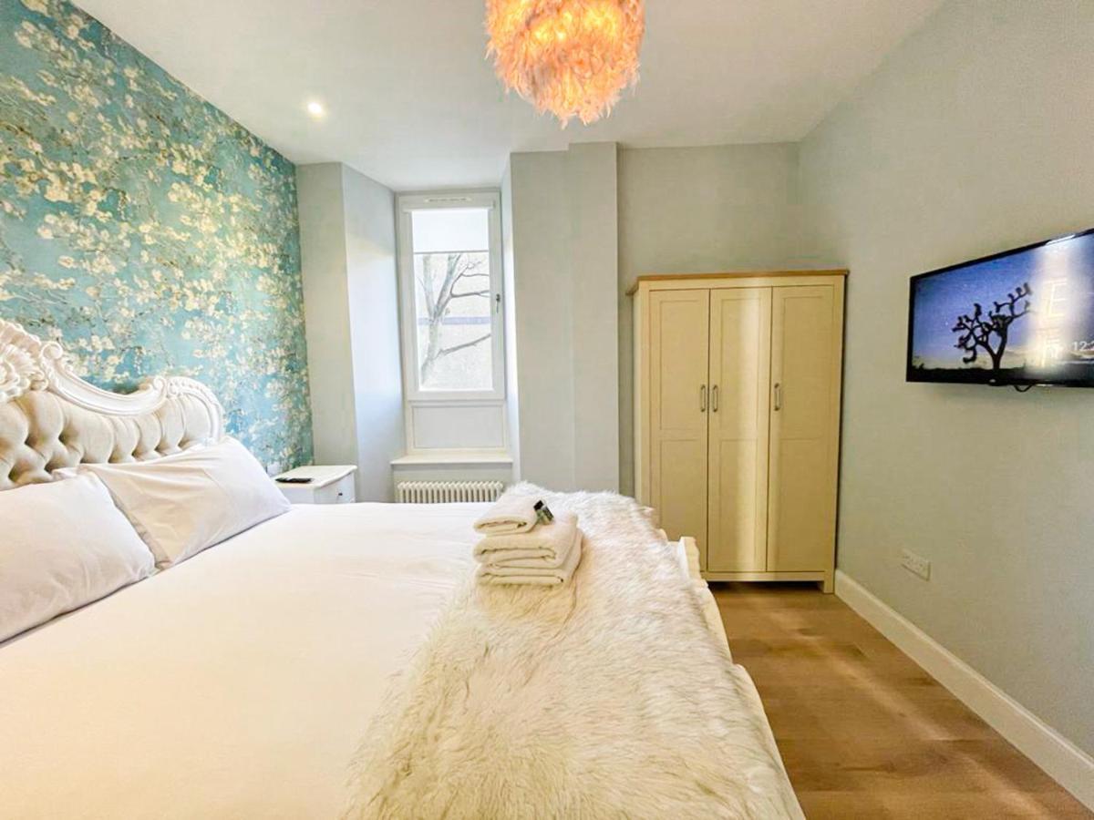 דירות אדינבורו Beautiful 2Br, Private Entry In Vibrant Leith מראה חיצוני תמונה