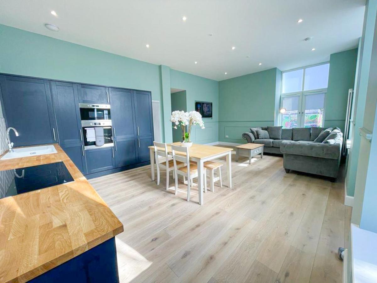 דירות אדינבורו Beautiful 2Br, Private Entry In Vibrant Leith מראה חיצוני תמונה