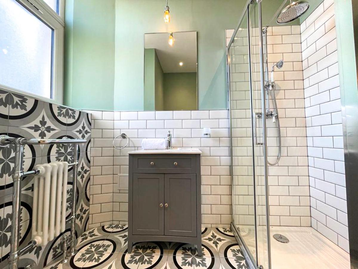 דירות אדינבורו Beautiful 2Br, Private Entry In Vibrant Leith מראה חיצוני תמונה